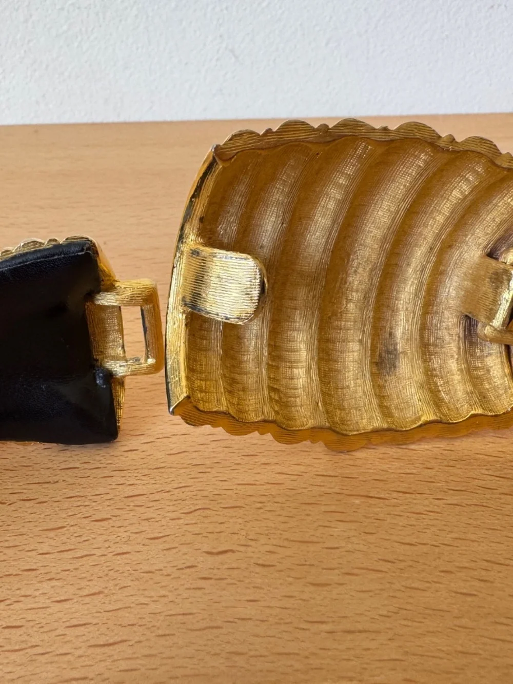 Vintage Judith Leiber Wide Black Leather Belt Ribbed Gold Tone Hinged Adjustable
